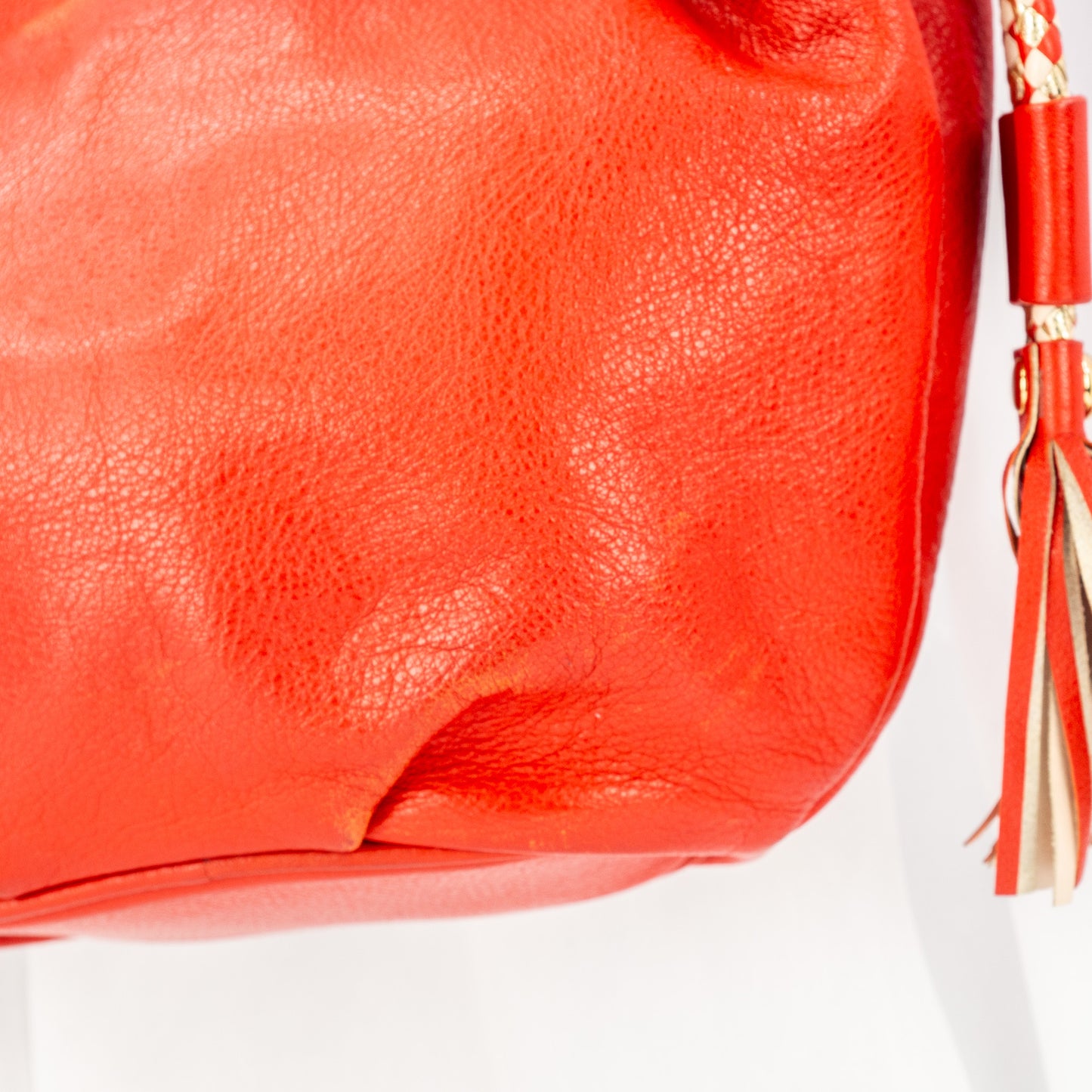 Vincis Bench | Red Leather Drawstring Bag