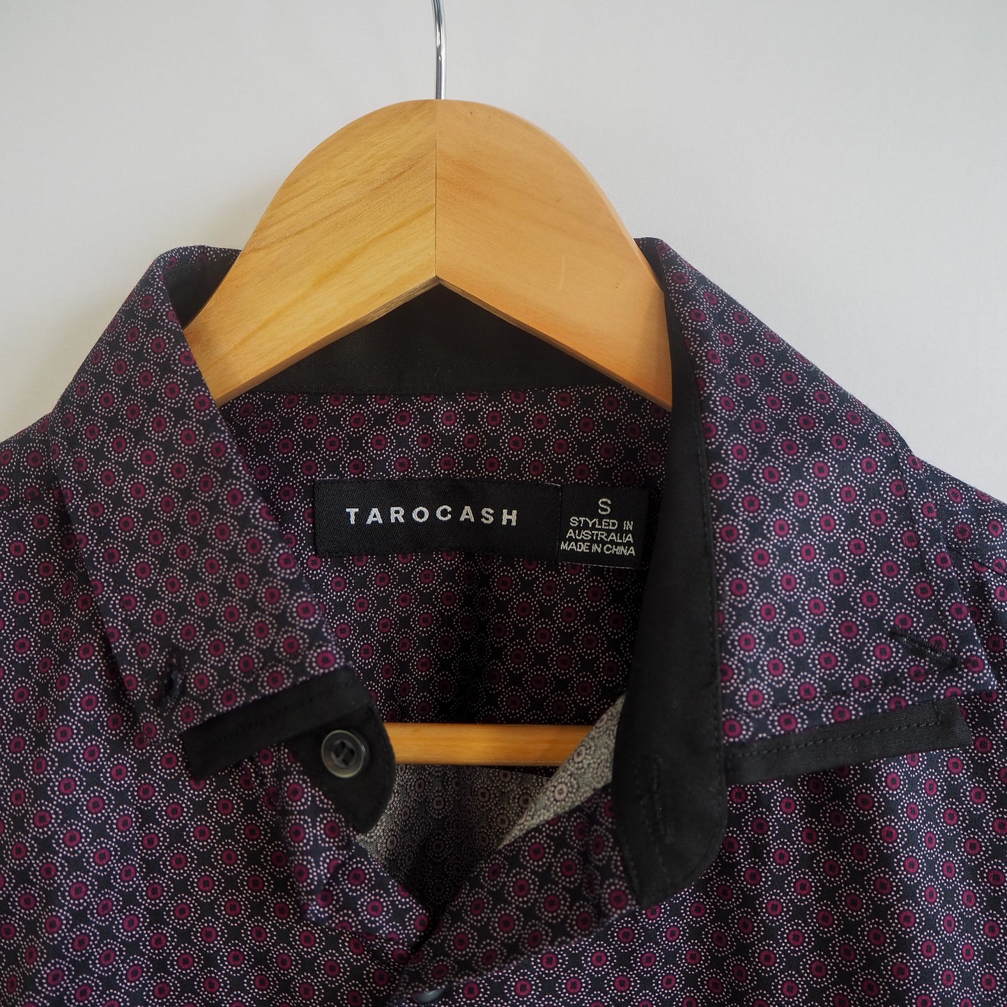 Tarocash | Slim Fit Dress Shirt (S)