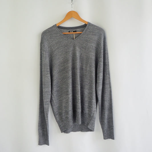 Park | Lightweight Knit V Neck Sweater (L)