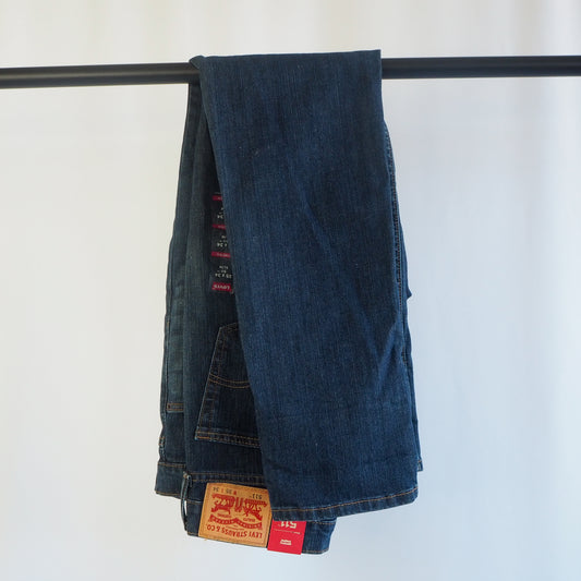 Levis | Slim Cut Dark Wash Jeans (35x34)